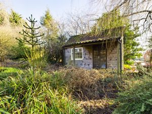 Garden outbuilding- click for photo gallery